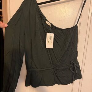 Cloth & Stone Teal One-Shoulder Satin Blouse